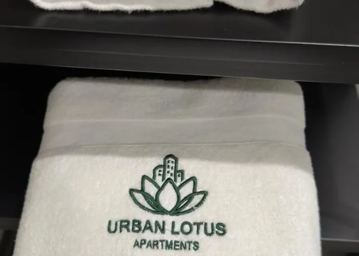 Urban Lotus , Self Check-in Apartmán *