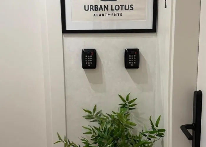 Urban Lotus , Self Check-in Appartement *