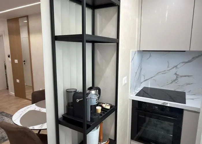 Urban Lotus , Self Check-in Appartement