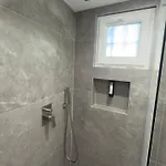 Urban Lotus , Self Check-in Appartement Tirana